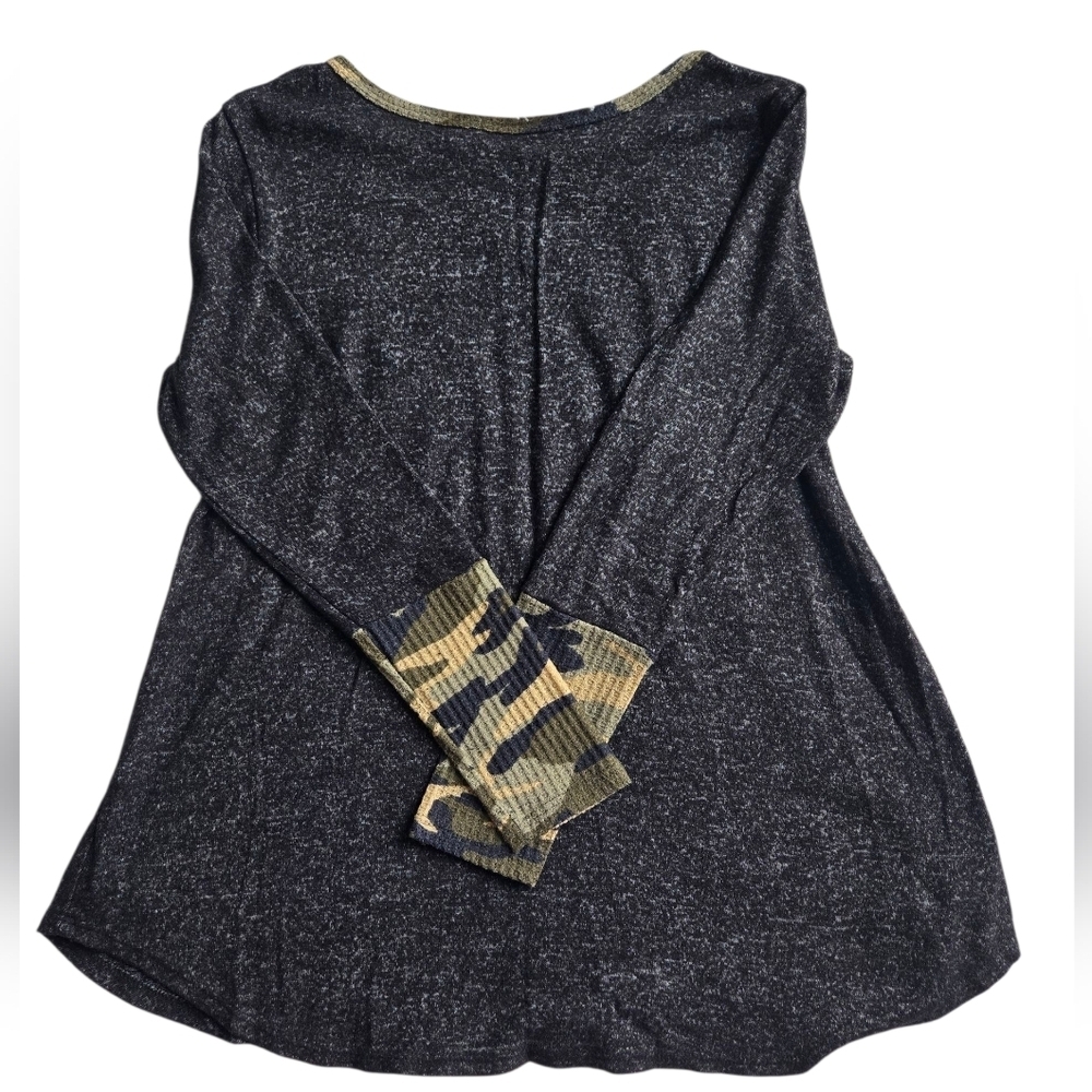 Haptics Sweater - Picture 5 of 5